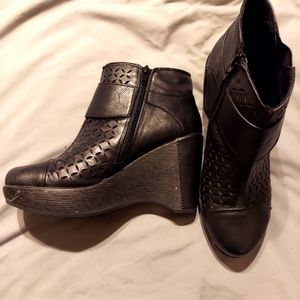 JBU Booties